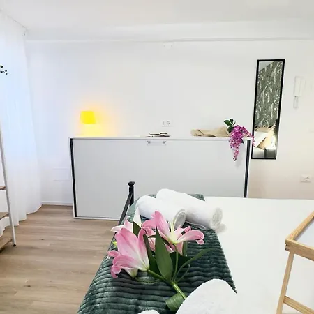 Tre Esse By Ca-sa Check Apartment