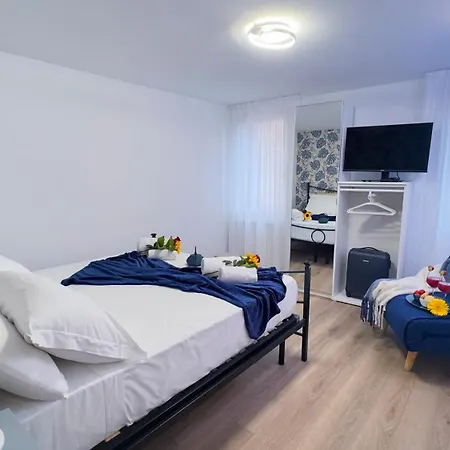 Tre Esse By Ca-sa Check Apartment *